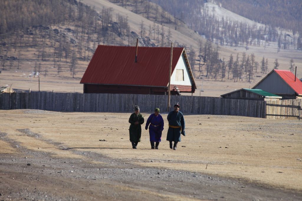 ชุดเดล (Deel) ของชาวมองโกล