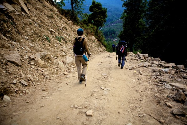 น่าจะเป็นรูปสุดท้ายที่ถูกบันทึกไว้ หลังจากพิชิตเส้นทางในฝันสำเร็จ เราเดินลงไปขึ้นรถจิ๊ปที่ Hille ก่อนจะต่อรถตู้กลับ Kathmandu ในคืนนี้