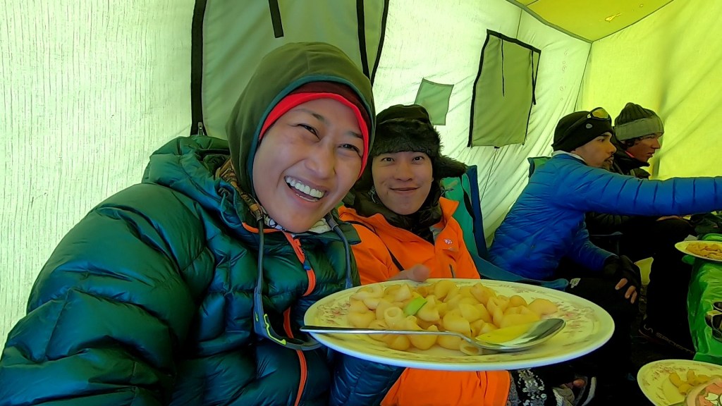 อาหารที่เบสแค้มป์