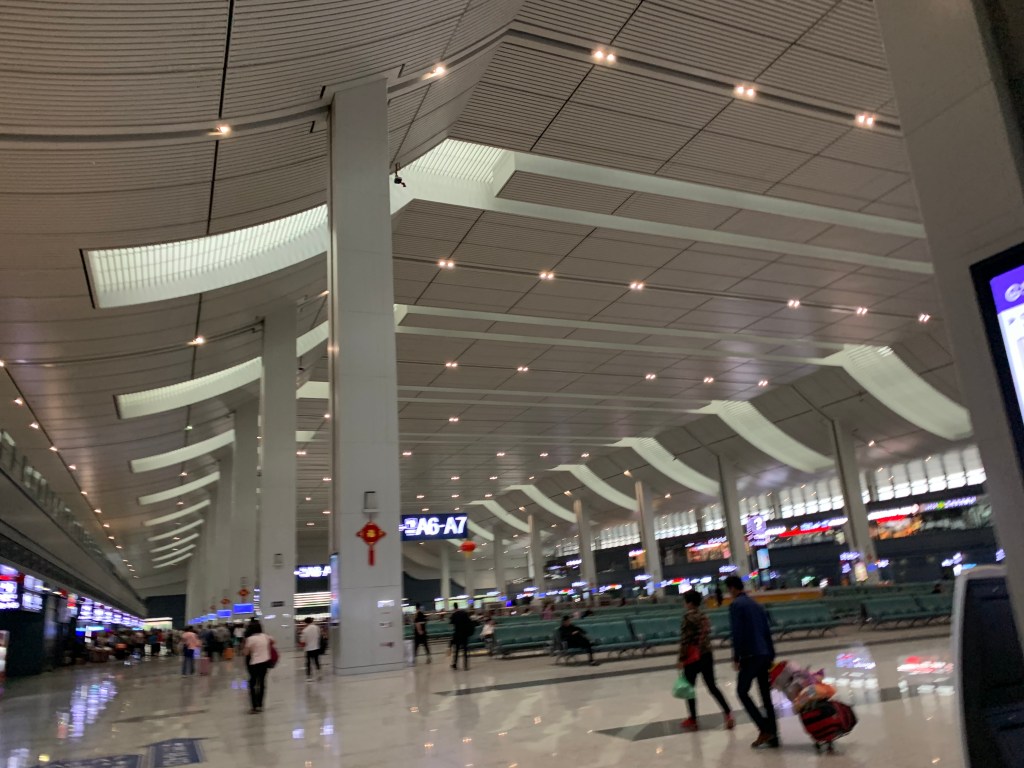 สถานีรถไฟความเร็วสูงหลานโจว