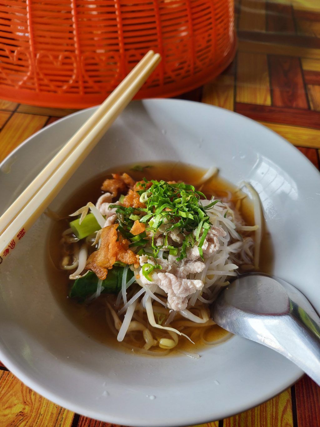 ก๋วยเตี๋ยวหมูเลียง ก๋วยเตี๋ยวพื้นบ้านยาวนานแห่งจันทบุรี
