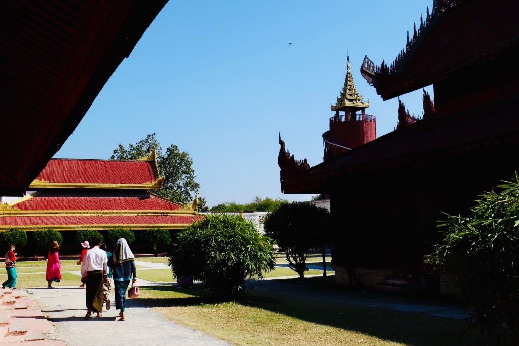 พระราชวังมัณฑะเลย์ อวสานแห่งราชวงศ์ของพม่า