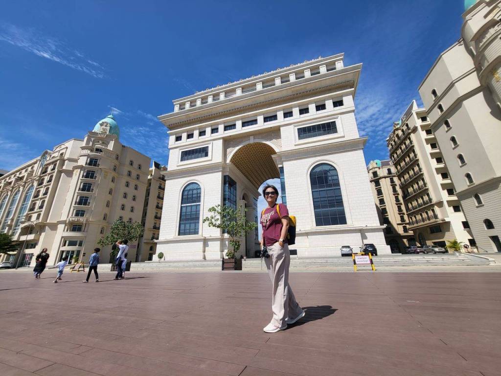 วัดพนม ที่มาของพนมเปญ และความเงียบเหงาที่เกาะเพชร