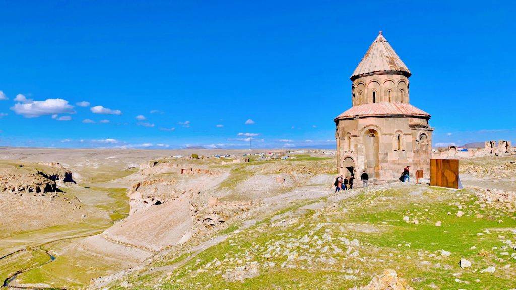 หลงทางในKars จิบชากับอิหม่าม เที่ยวเมืองร้าง&nbsp;ANi