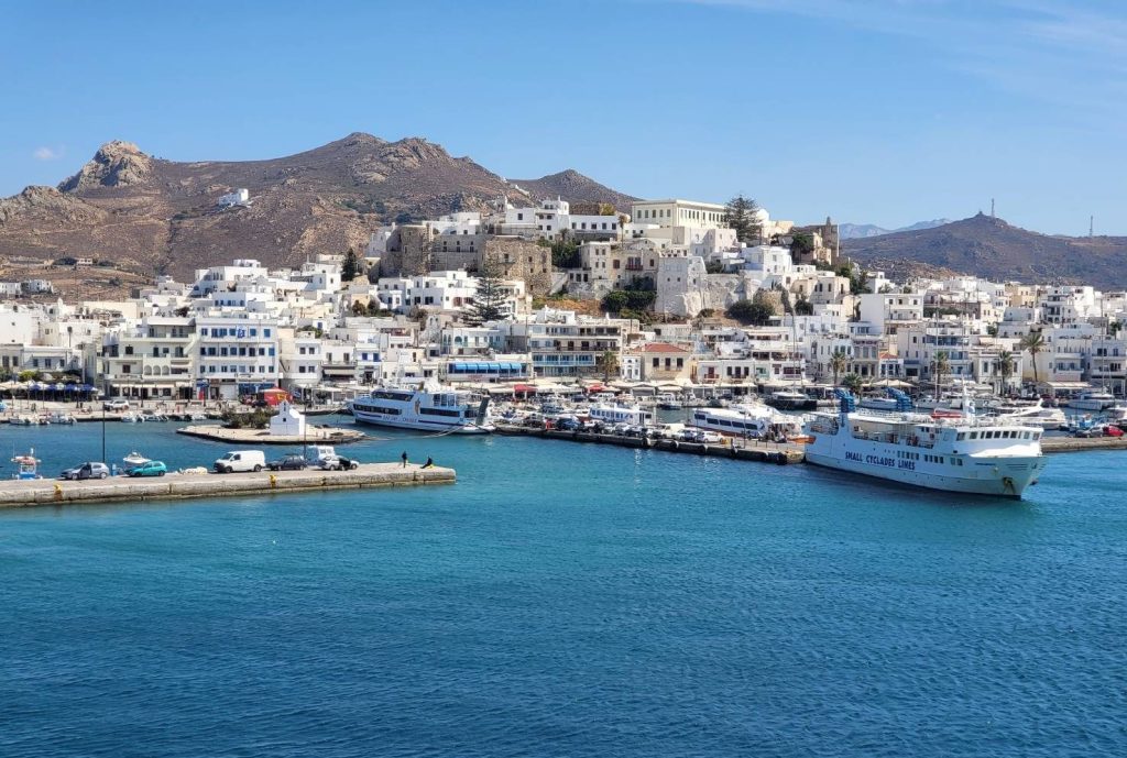 ล่องเรือสู่ซานโตรินี