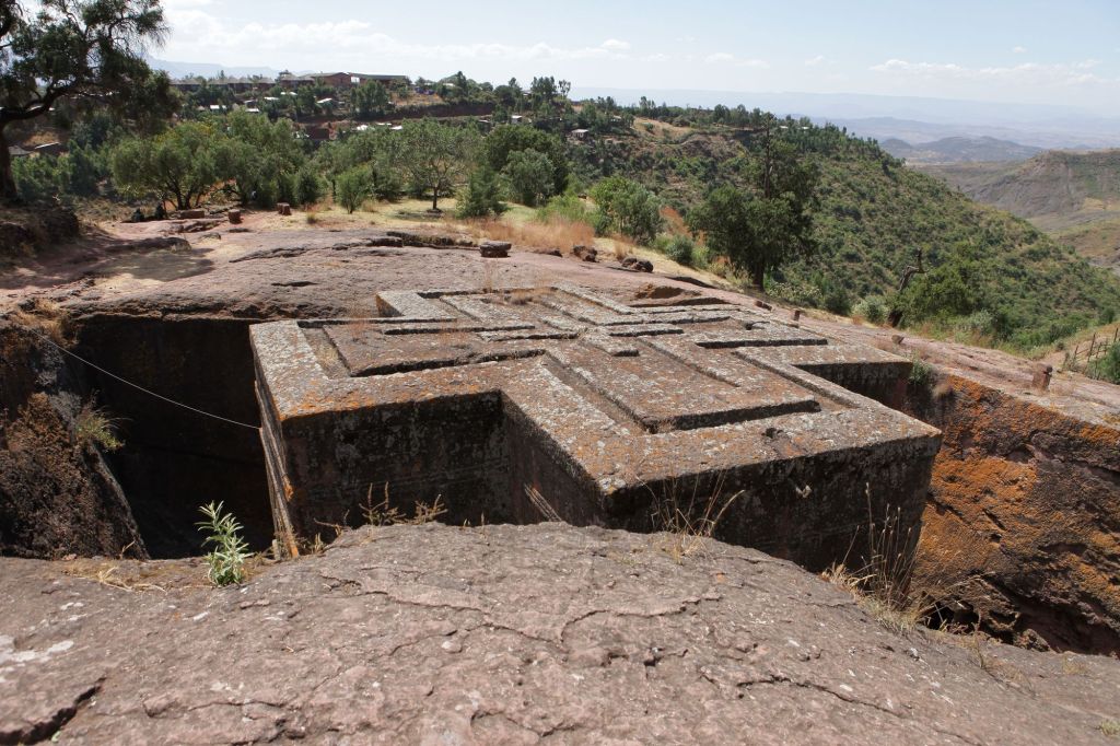 มหาวิหารศิลาแห่งลาลิเบลา: งานศิลป์แห่งศรัทธาและภูมิปัญญา