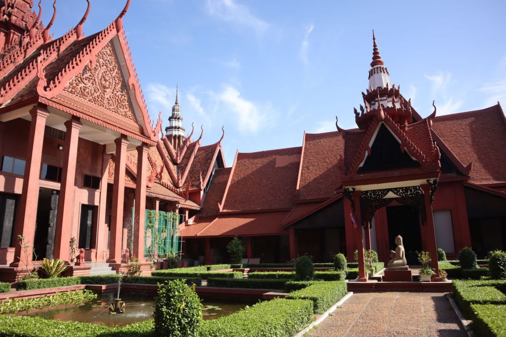 ชวนหลานเที่ยวพนมเปญ