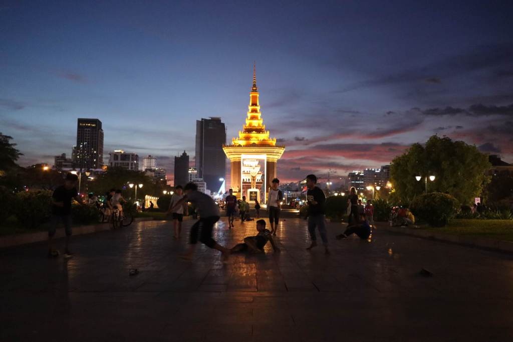 Khmer Rouge and Genocide / จาก Choueng Ek ถึง S-21 / แดดร่ม ลมดี&nbsp;ใจยังหนัก