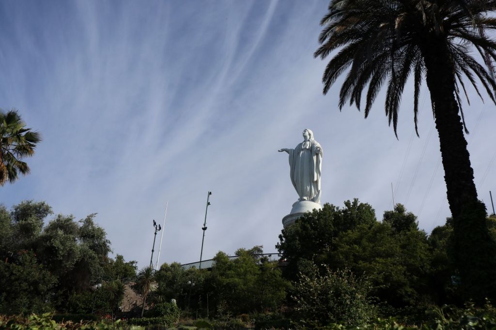 พระแม่มารีบนยอดเขา San Cristobal