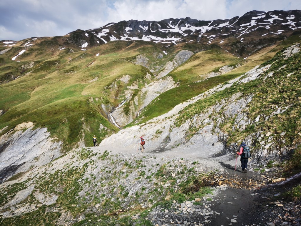 ความยากง่ายของการเดินเทรค TMB: ไม่ใช่เรื่องความสูง แต่คือความต่อเนื่อง